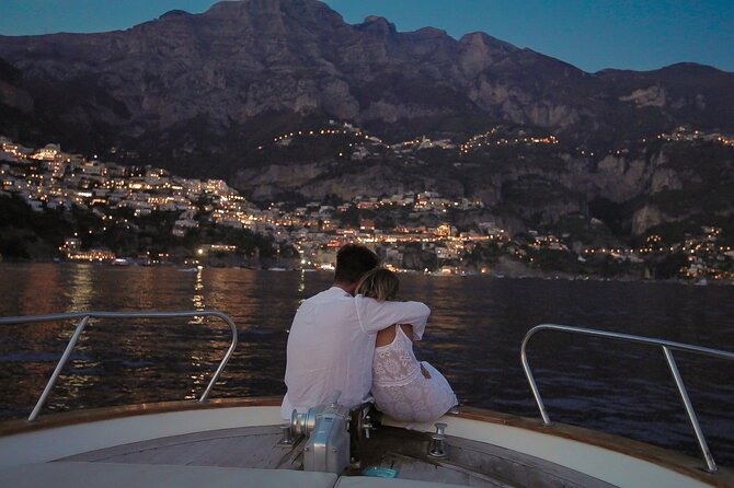 1.5-Hour Amalfi Sunset Cruise – Private Tour with Prosecco - Where you’ll meet: Spiaggia Grande versus Praiano beach time