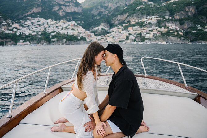 1.5-Hour Amalfi Sunset Cruise – Private Tour with Prosecco - Cruising the Amalfi Coast at golden hour: Positano views without the crowds