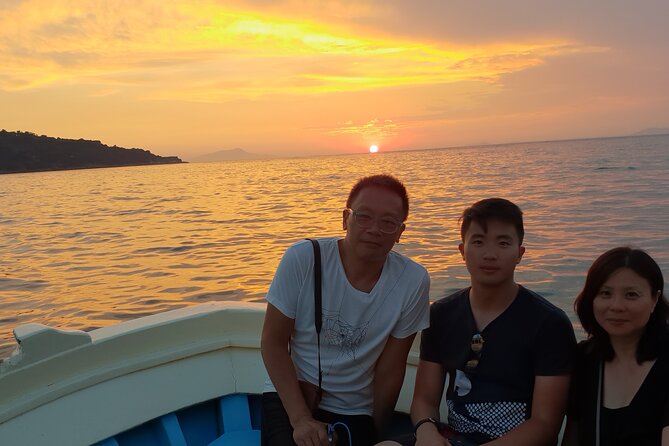 2-Hour Sorrento Coast Sunset Cruise with Dinner Experience - Captain Sal’s limoncello tasting and live commentary