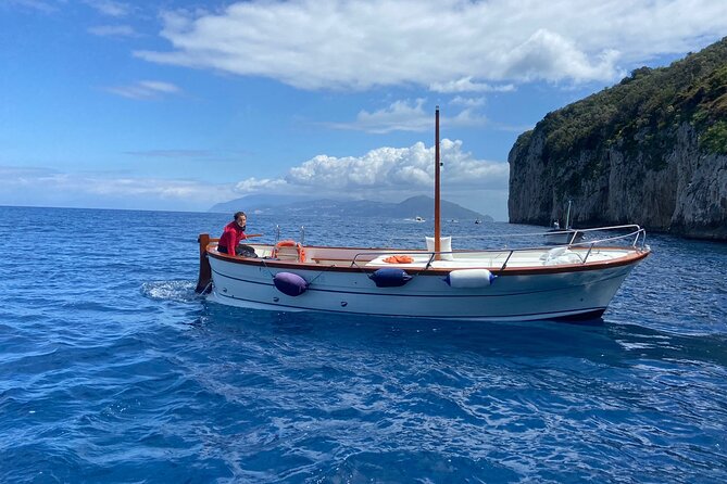 2 Hours Guided Sunset Tour of the Island of Capri with Aperitif - Watchtowers and an eco-museum vibe: how history shows up on the water