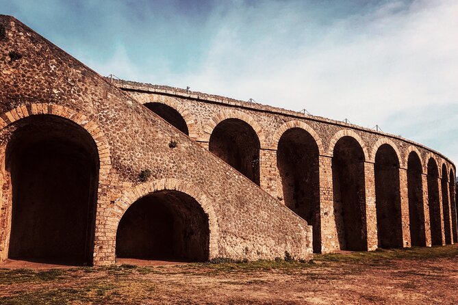 2 Hours Pompeii Group Tour with Archaeologist Guide and Skip the Line - Meeting at Ristorante Suisse and using your skip-the-line ticket