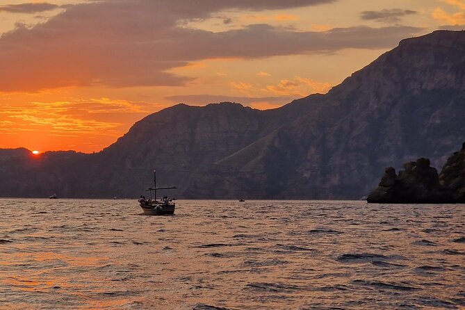 2 Hours Sunset Cruise of Positano - Getting sunset photos without turning it into a stressful project