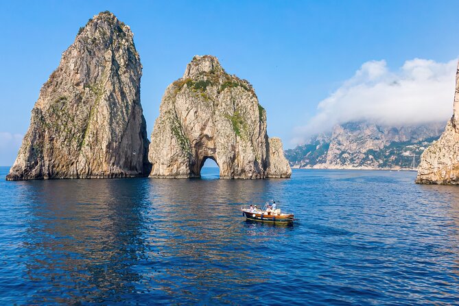 3-hour private boat tour of Capri - Why a private 3-hour Capri boat tour makes the most sense