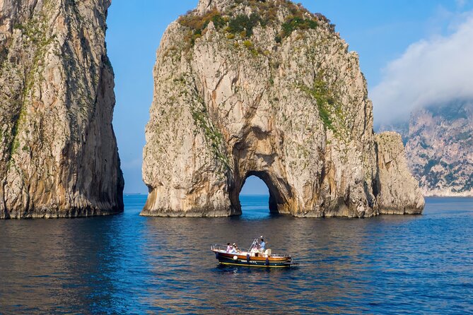 3-hour private boat tour of Capri - Stop 3: Blue Grotto (about 30 minutes, plus the €18 ticket)