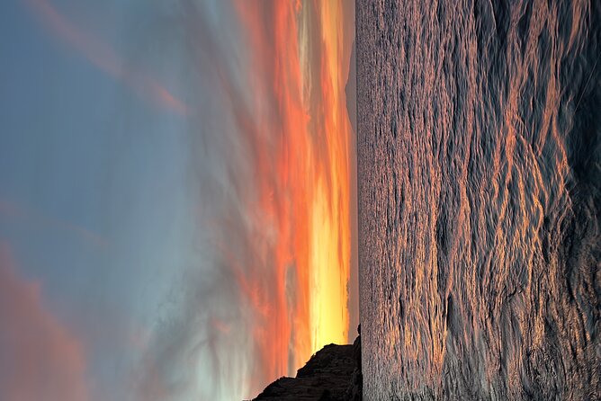 4 Hour Private Boat Tour of Capri - I Faraglioni and the Arch of Love Photo Moment