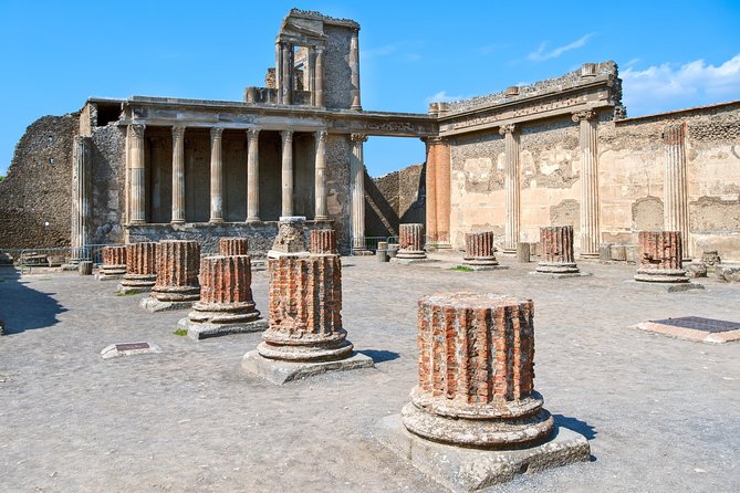 All Inclusive Pompeii, Vesuvius, wine tasting & light lunch - All-Inclusive day trip from Sorrento with pickup that actually helps