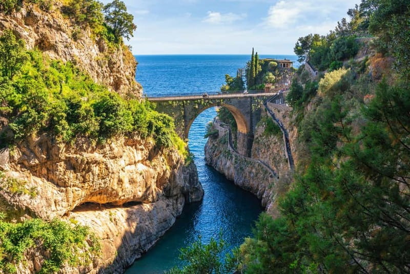 Amalfi: Boat Adventure Caves, Beaches, Snorkeling & Positano - Food, drinks, shade, and the onboard “reset button”