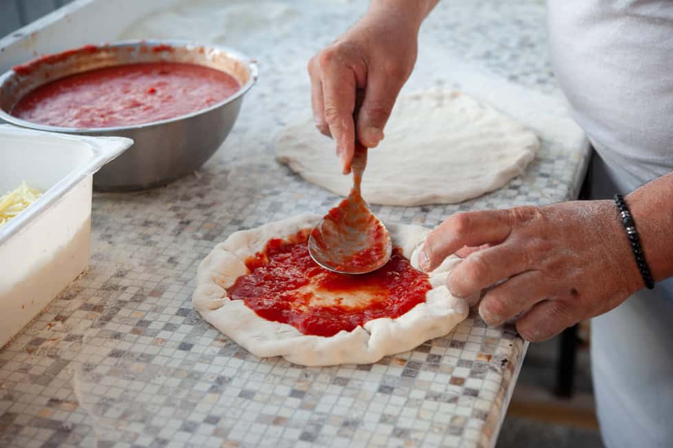 Amalfi Coast: Pizza & Mozzarella Class with Farmhouse visit - Neapolitan dough lessons with a pizzaiolo: stretching by hand