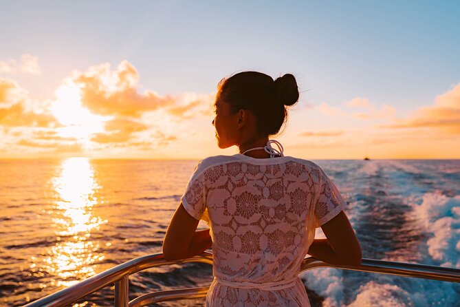 Amalfi Coast: Sunset Boat Tour with Fruit & Drinks | Small Group - What’s actually included: drinks, fruit, and that on-water vibe