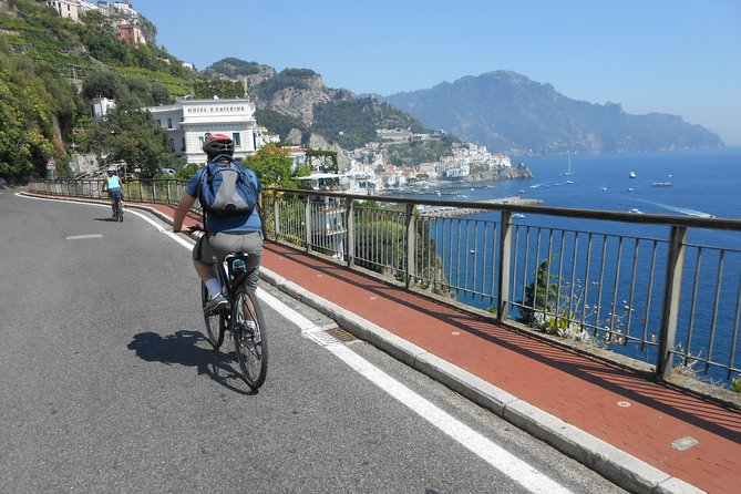 Amalfi Drive cycling tour - Stop 3: Positano time for beach views, shopping, and walking