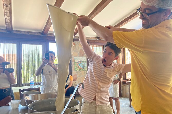 Amalfi: pasta fresca, mozzarella e tiramisù - Why Pianillo’s farmhouse kitchen feels different from typical cooking demos