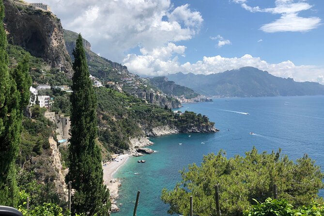 Amalfi & Ravello Tour from Positano - The Driver-Guide Dynamic: Knowledge on the Road, Freedom in Town