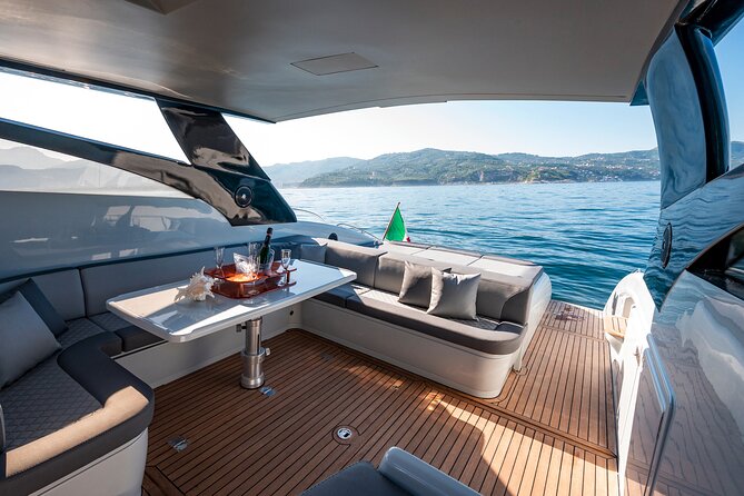 Appreciate the Amalfi coast on a luxury yacht! - On-board comforts: what you should actually use during the trip