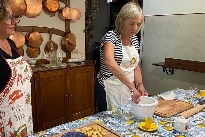 Authentic cooking class on a farm with a view of Sorrento. - Who this cooking class is best for