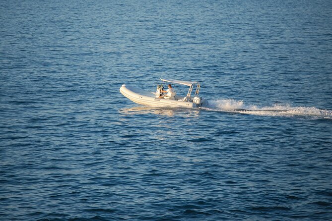 Boat rental from Marina Grande di Sorrento - A realistic itinerary: Isole Li Galli, then Positano lunch