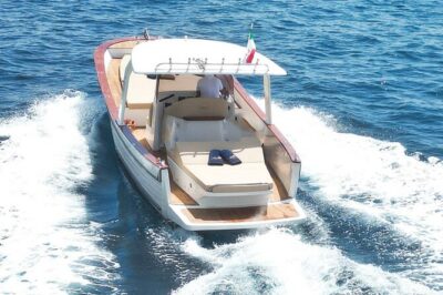 Boat Tour at Sunset on the Amalfi Coast - Positano sightseeing from the water: fashion on the cliffs