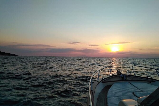 Boat Tour in Capri - Capri by boat: the rhythm that makes it worth your time