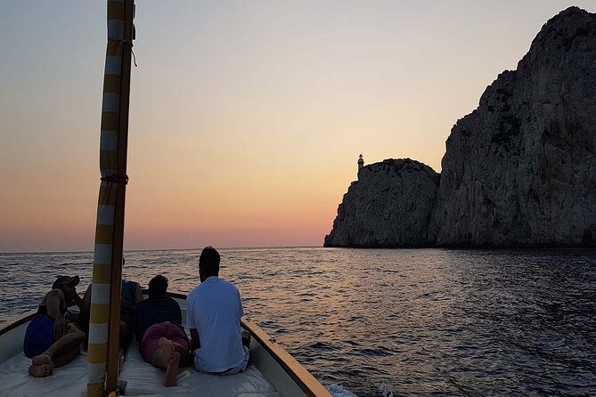 Boat tour of Capri (tour classes 2 hours ) - A 2-Hour Capri Boat Loop That Fits a Real Schedule