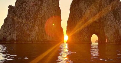 Capri: 2-hour boat tour of the caves and stacks - The Capri Gozzo Experience: Comfort That Matters at Sea