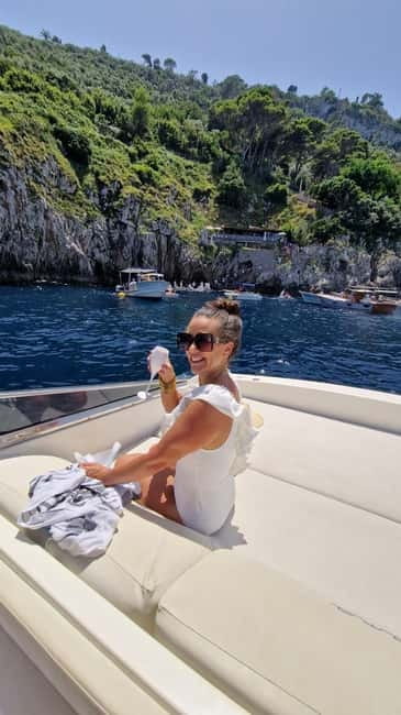 Capri : 2 Hours Private Boat from Capri - Price and value: what $320.14 covers (and what doesn’t)