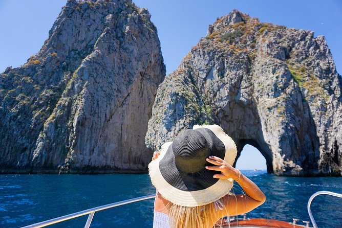 Capri Boat and Walking - The 1-Hour Boat Ride Off Capri: The Part Most People Don’t Forget