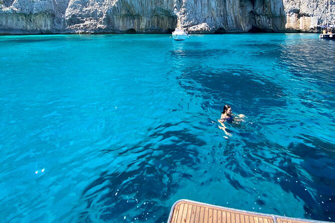 Capri boat excursion - Snorkeling and swimming with towels, masks, showers, and gear