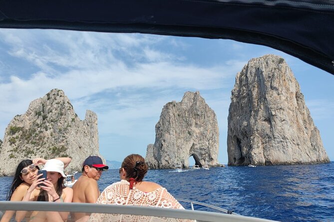 Capri Boat Tour and City Visit from Sorrento - How your 4 hours in Capri town should be planned