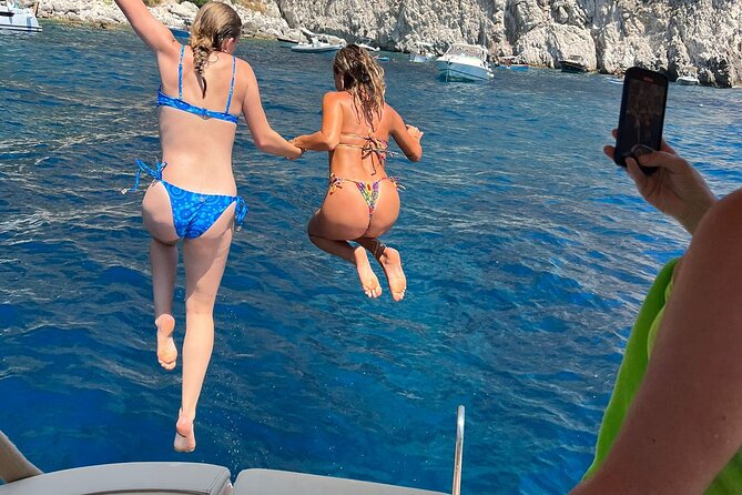 Capri Boat Tour and City Visit from Sorrento - FAQ