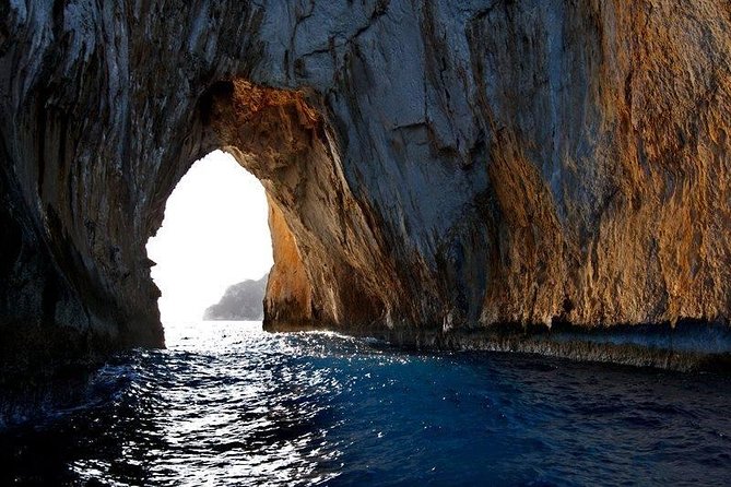 Capri: Boat Tour, Priority Tickets & Blue Grotto (Optional) - Practical Tips That Make This Tour Go Smoother