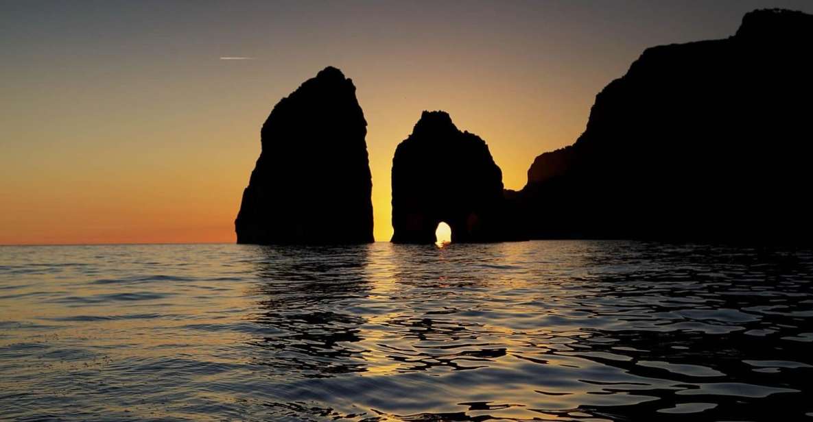 Capri: Day & Night Boat Tour - Cruising Around Capri: Coastline Views, Grottoes, and Faraglioni