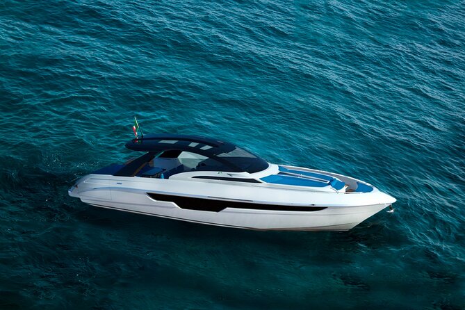 Capri: discover the beauties of the island aboard a Luxury Boat - The Real Value: How the Group Price Works for Up to 10 People