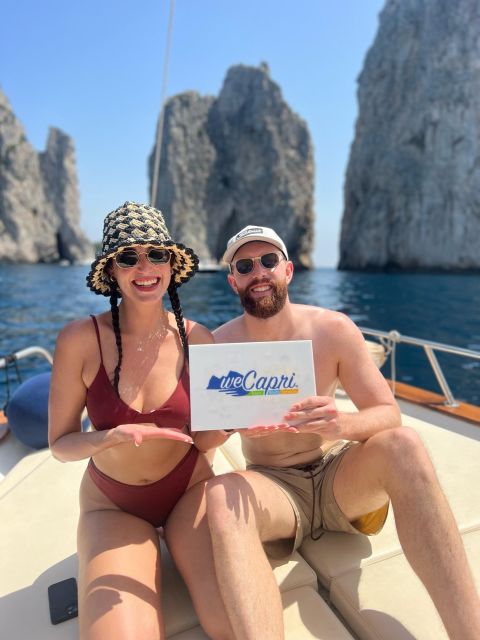 Capri: exclusive boat tour - Captains, onboard guidance, and getting great photos