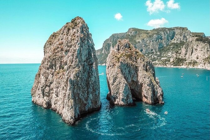 Capri excursion in a private boat - Private Capri minicruise for up to 5: the value in privacy
