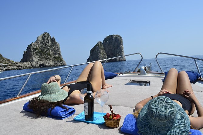 Capri excursion in a private boat - Snorkeling time: towels, masks, and a freshwater shower