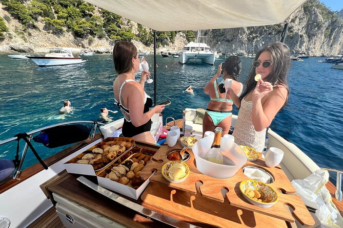 Capri Premium Boat Tour and City Visit Free Bar and Aperitif - The Capri city visit: 4 hours to shop and choose your pace