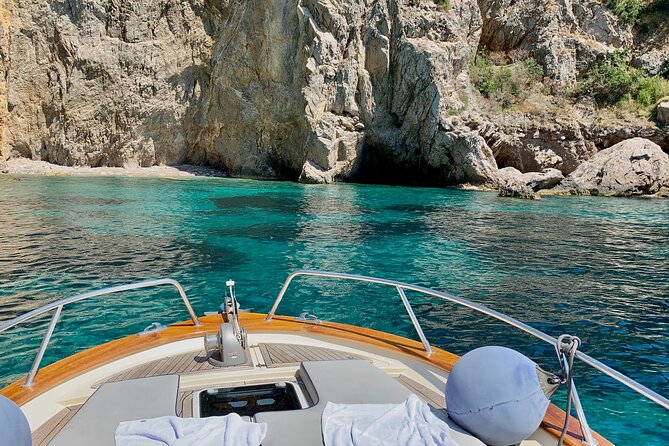 Capri Private Boat Experience - Food Options: Prosecco on the Water and an Optional Seaside Lunch Stop