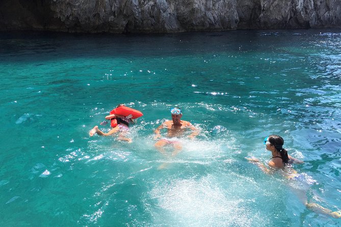 Capri Private Boat Tour 6 hours - The day starts on Capri island: town time without wasting the morning