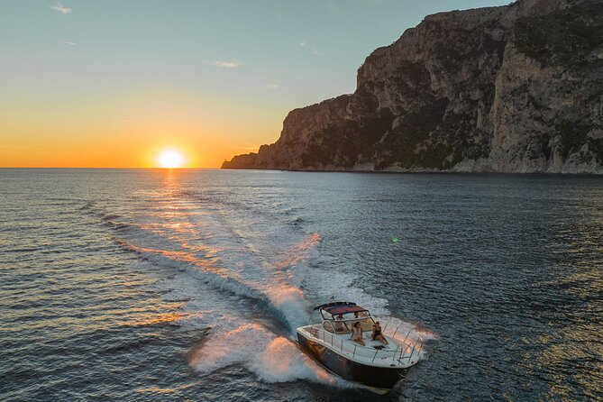Capri Private Boat Tour with Limoncello tasting - Stop 5: Blue Grotto boat visit (and the extra 18€ ticket)