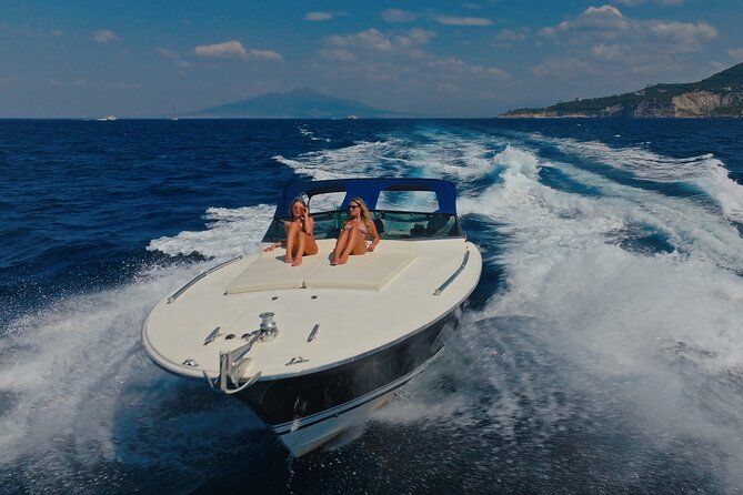 Capri Private luxury Boat Tour - Capri dock time and the Piazzetta experience