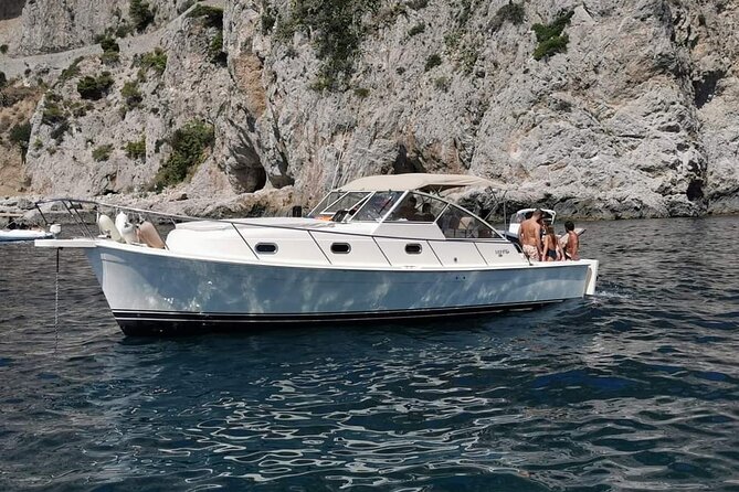 Capri Small-Group Boat Day Tour from Sorrento - Bagni Regina Giovanna: quick stops that set up the day