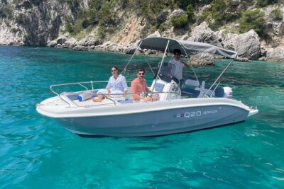 Capri Tour for Private Groups by Luxury Boat - The 7–8 Hour Route: From Bagni Regina Giovanna to Capri Icons