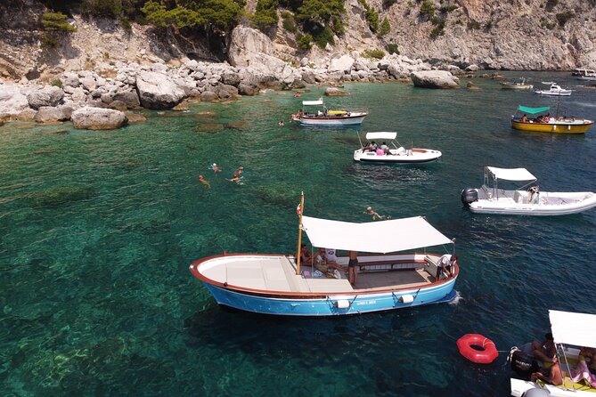 Capri tour with "Gozzo" (3 hours) - Why a 3-hour Gozzo loop works so well in Capri