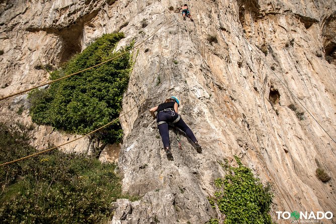 Climbing Experience - Positano - Gear and instruction: the low-stress way to start outdoors