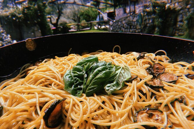 Cook Like a Local: Craft a Neapolitan Feast in Sorrento - Where you meet and how the timing affects your day