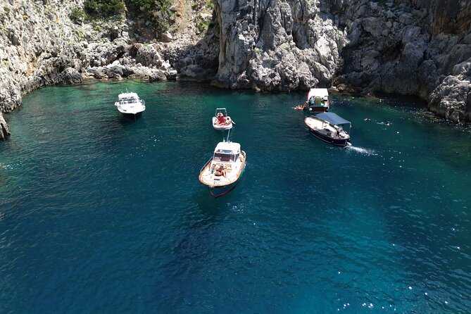 Day on a private boat on the Amalfi Coast - A quiet beach break: peace between towns