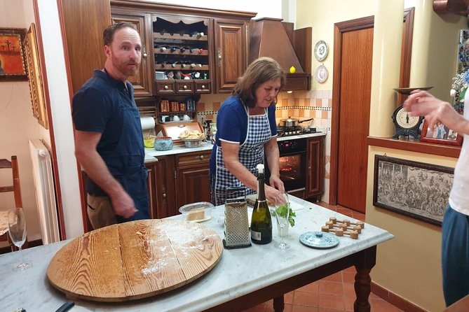 dinner and cooking demonstration - Why this 3.5-hour Sorrento dinner class feels like real life