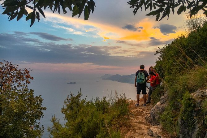 Discover "Path of theGods" private hiking tour from Amalfi Positano Sorrento - Positano Boats viewpoint: seeing the coast like the locals move through it