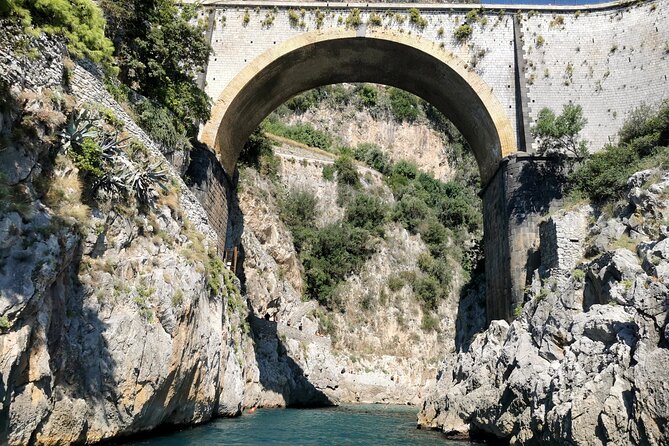 Discover the Amalfi Coast with a private boat tour - Li Galli: Siren Myth Meets Modern Celebrity History