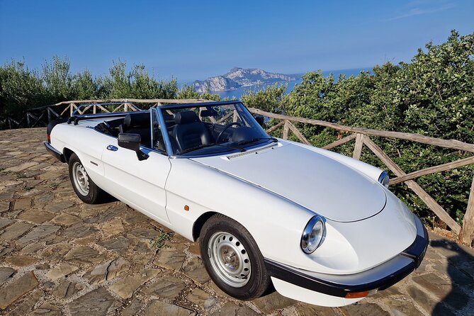 Drive Experience on vintage car - Your 8 hours: a day paced for art and viewpoints