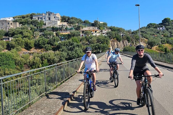 E-Bike Tour with Craft Beer Tasting in Sorrento - Meeting at the Cathedral and getting oriented fast